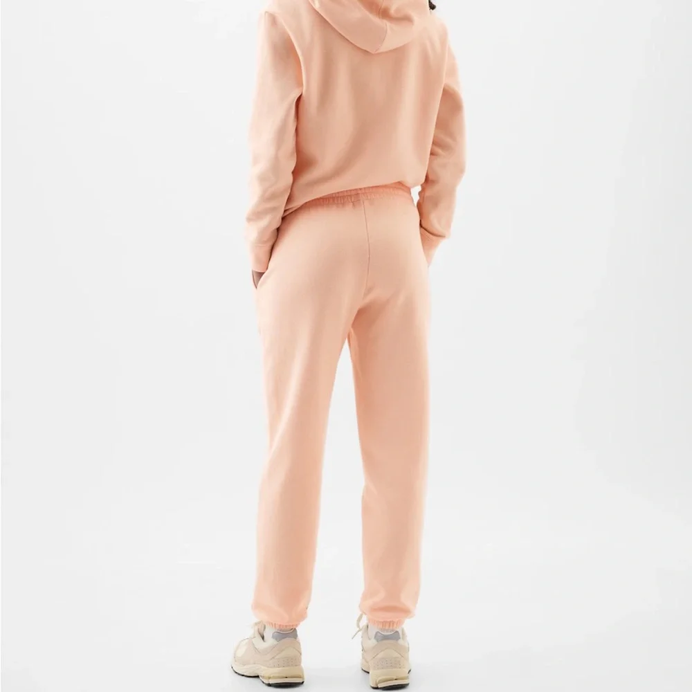 NWT Gap Logo Fleece Joggers Size XS - Picture 2 of 10